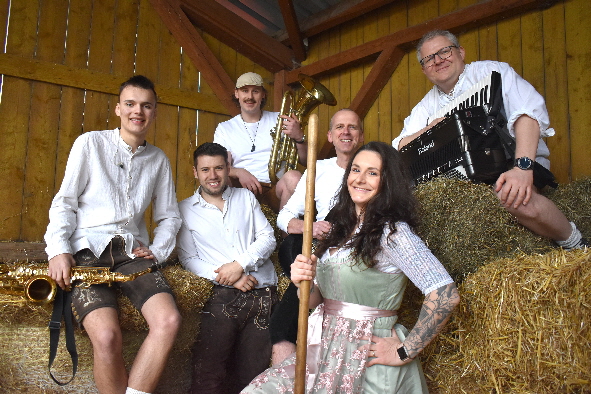 6_Berghirsche-party-oktoberfestband